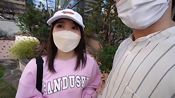 Aoi Kururugi Meets Up With Her M Boyfriend For A Blowjob Date In Tokyo