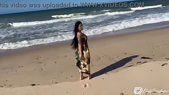 A Naughty Girl Fulfills A Fan'S Request For Outdoor Sex Without A Condom In A Homemade Video